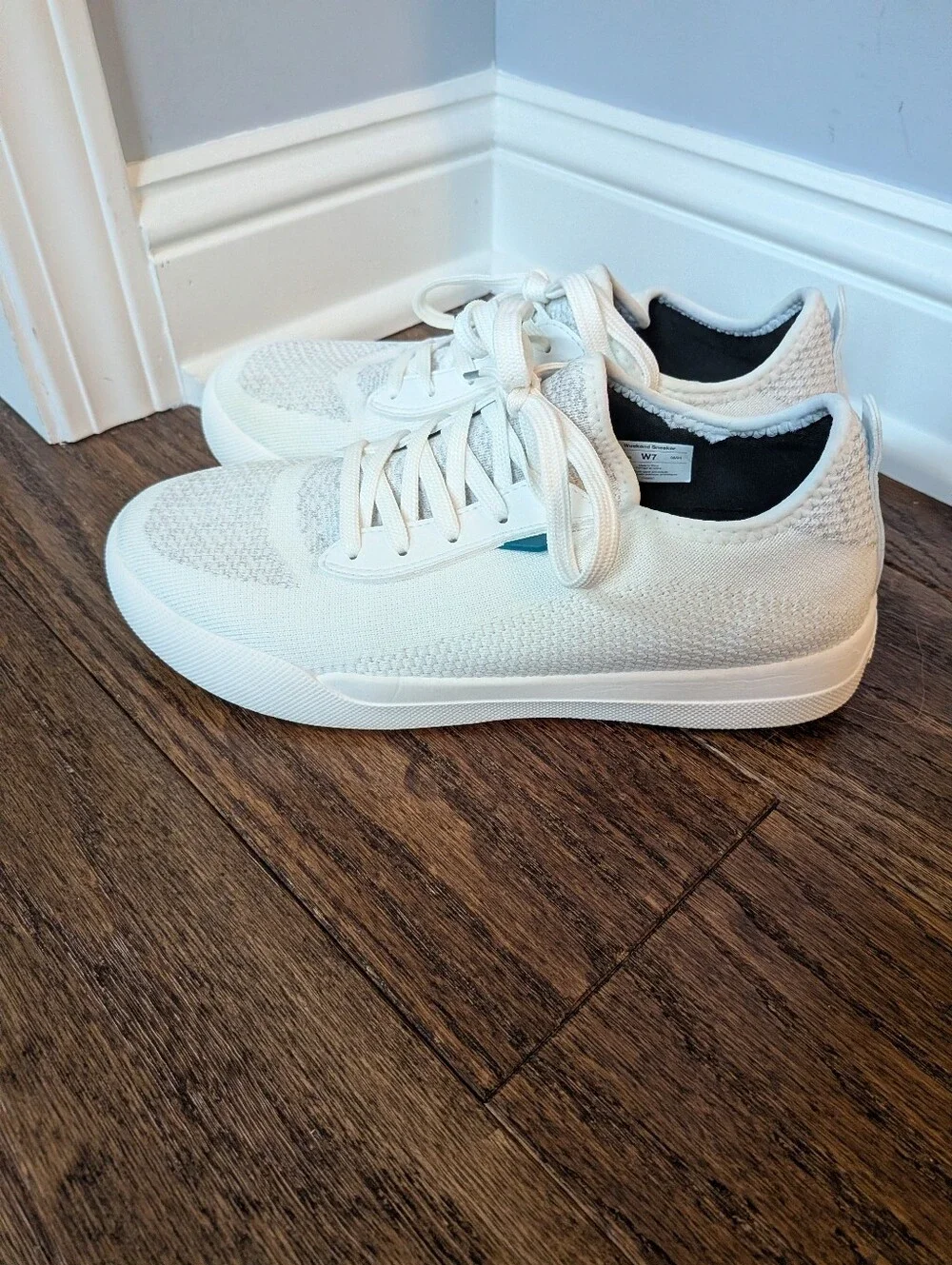 Vessi Women's White Weekend Sneakers Casual Size 7